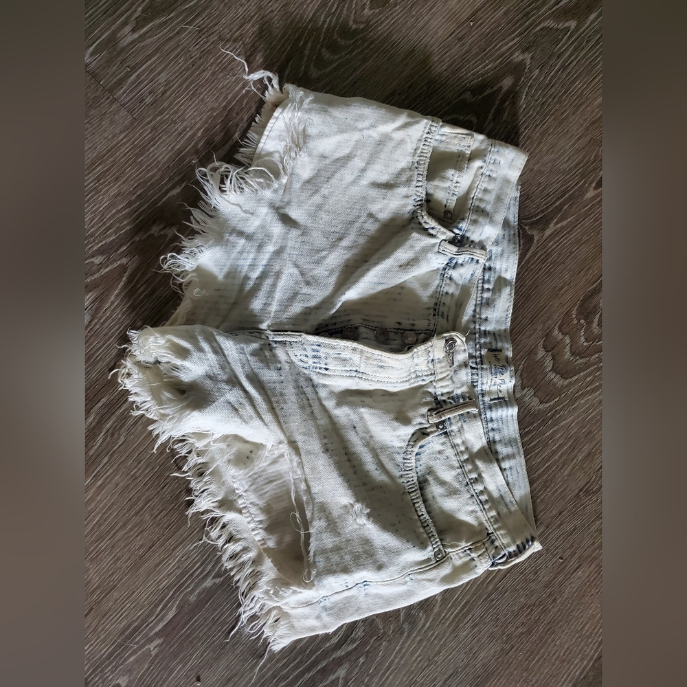We the free jean shorts size 31